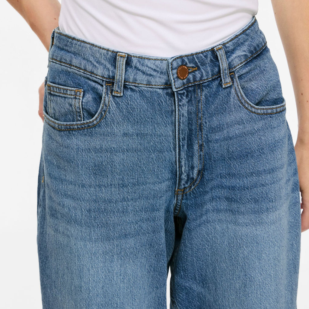 PANTALÓN VAQUERO DE CORTE BARREL VIBRADY