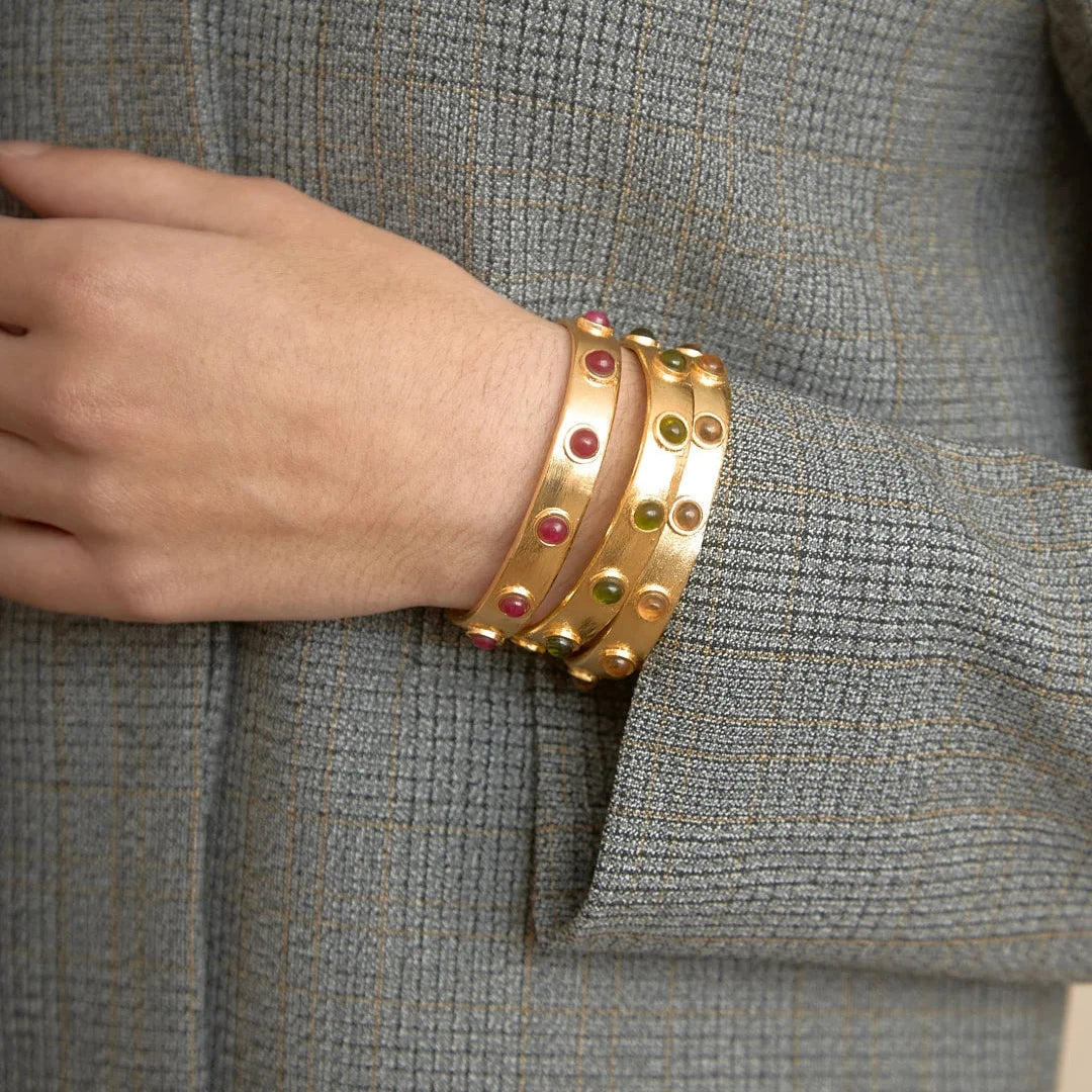 PULSERA FINA PIEDRA Y LATÓN