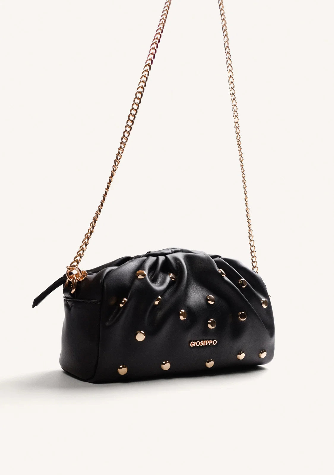 BOLSO BANDOLERA NEGRO EFECTO ARRUGADO TACHAS