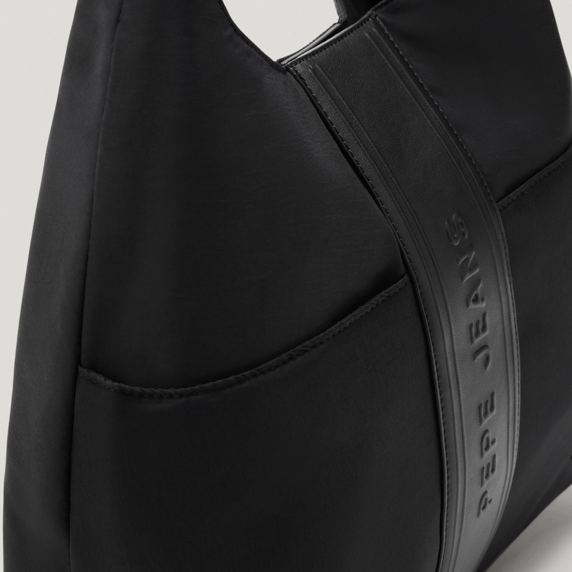 BOLSO BANDOLERA JARETT WANDER