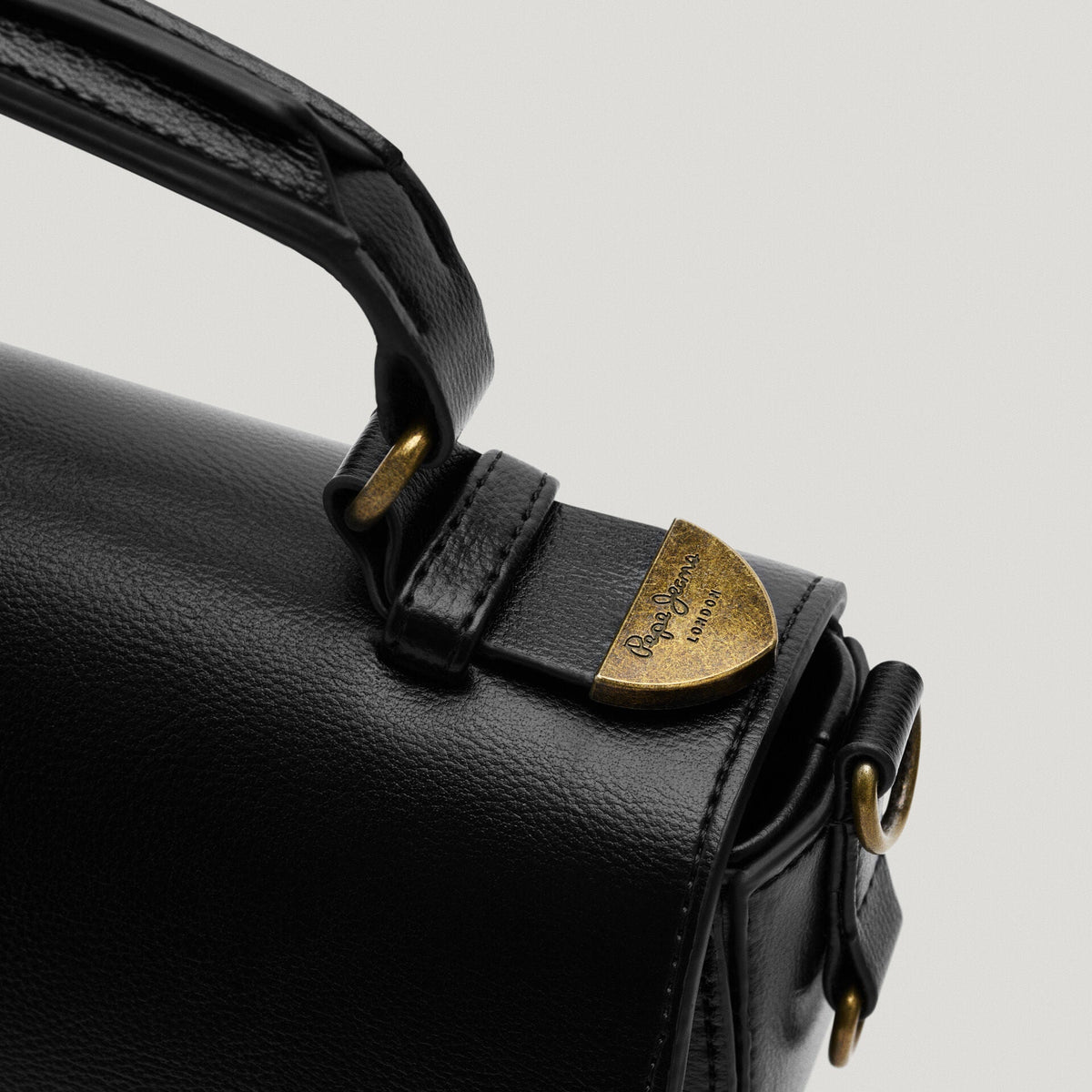 BOLSO BANDOLERA CON SOLAPA IDOIA HEXIA